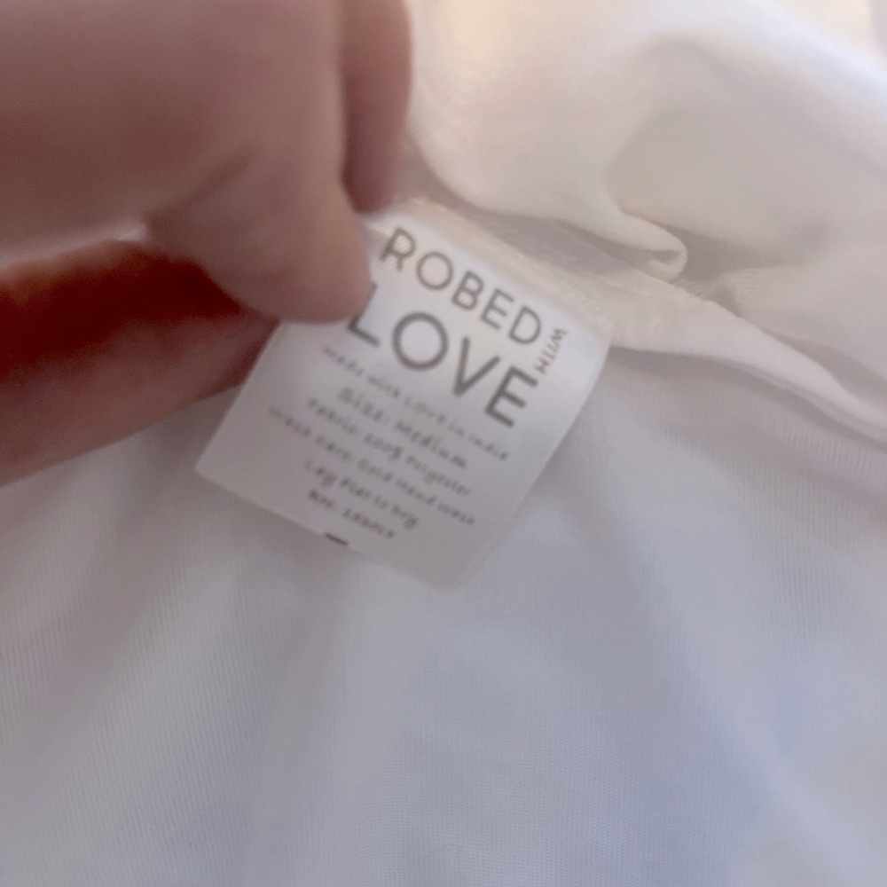 🤍✨ Robed With Love – “The Alanna” Bridal Robe- New with tags ✨🤍 - Picture 10 of 12